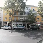 Cozy Independent Alloggio in famiglia